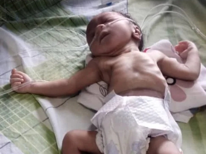 Police recover day-old baby abandoned on Lagos road 1 Abandoned baby