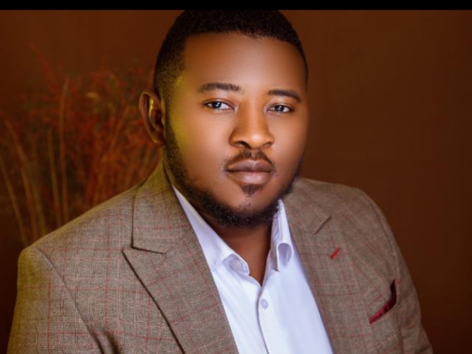 Philanthropist lights up community in Nasarawa 1 Abuja-based philanthropist, Architect Ishaya Duba Dodo.