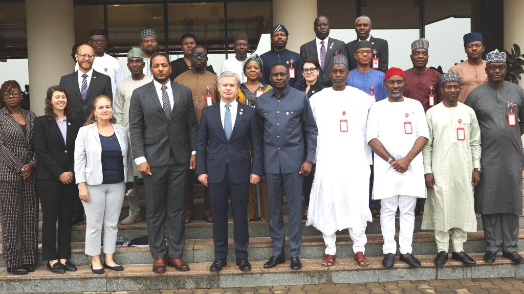 Christopher Wray, FBI’s Director led a team of the Bureau’s top officials on a visit to the EFCC’s Executive Chairman, Mr. Ola Olukoyede, on Friday at the Commission’s Abuja corporate headquarters.