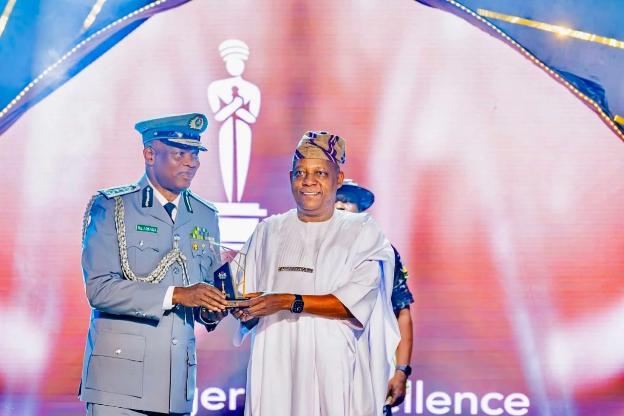 Customs boss, Adeniyi bags presidential award for high revenue collection 1 The Vice President, Senator Kashim Shettima, presented award of High Revenue Collection to the Comptroller-General of Customs (CGC), Adewale Adeniyi, in Abuja.
