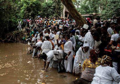 Osun-Osogbo: Why we worship Osun goddess – Devotees 1 Devotees and worshippers of Osun goddess