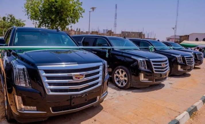 Governor Idris distributes new official vehicles to 4 emirs 1 The Toyota Land Cruisers distributed to the Emirs …in Kebbi on Wednesday