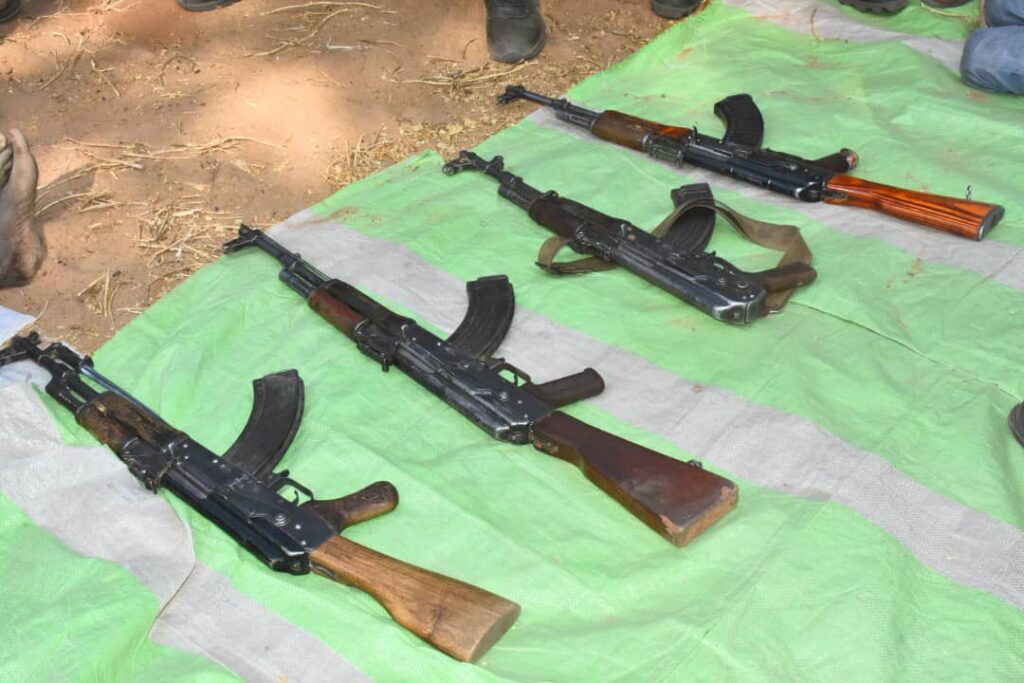 Bandit leaders surrender arms, captives in Katsina 2 20250120 160413
