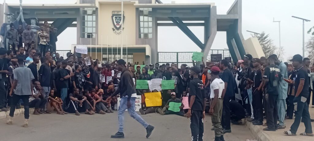 Students of Federal University Lokoja threatens to block highway over truck killings 1 Federal University of Lokoja students