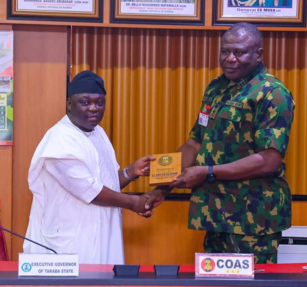 Taraba Governor, Kefas pledges continued support for Nigerian Army in tackling insecurity 1 Taraba State Governor, Agbu Kefas on Monday paid a courtesy visit to the Chief of Army Staff (COAS) Lieutenant General Olufemi Oluyede, at the Army Headquarters