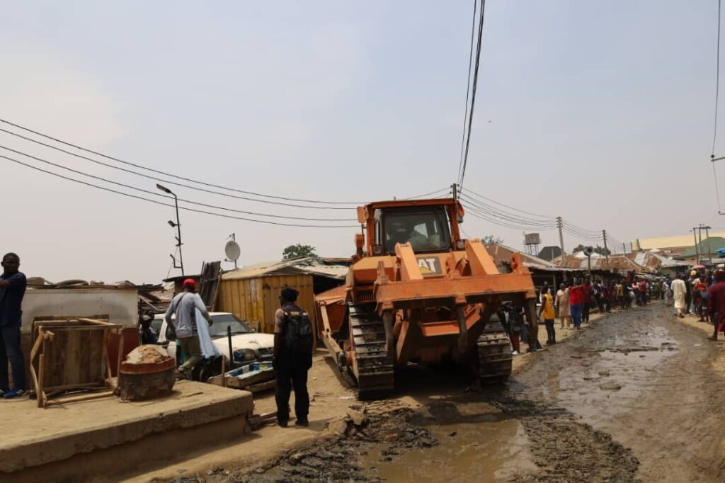 Wike supervises demolition of structures blocking road project in Gishiri 1 Wike supervises demolition of structures blocking road project in Gishiri