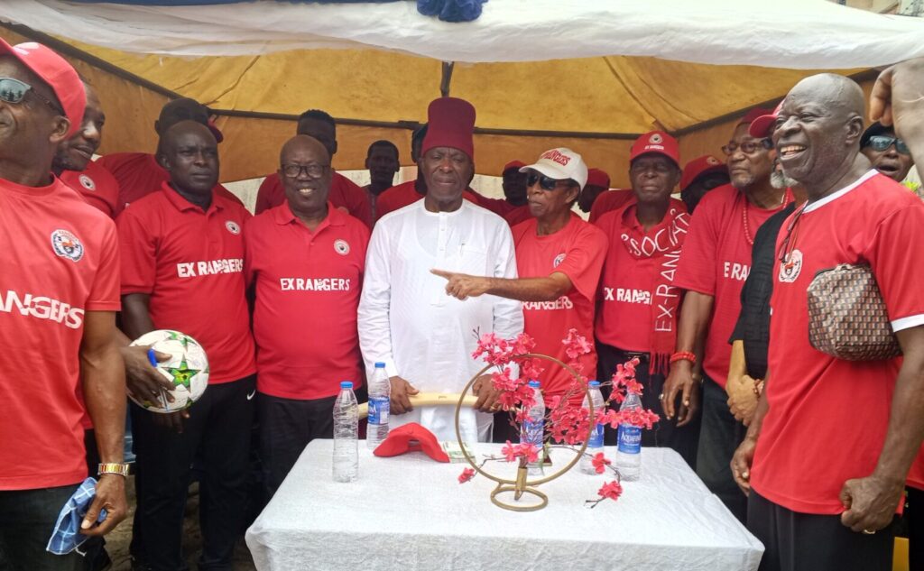 Isiadinso, ex Rangers skipper, laid to rest in Anambra