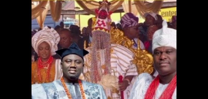 Olugbon speaks on supremacy dispute between Alaafin of Oyo and Ooni of Ife 14 The new Alaafin of Oyo, Oba Abimbola Owoade and Ooni of Ife, Oba Enitan Ogunwusi