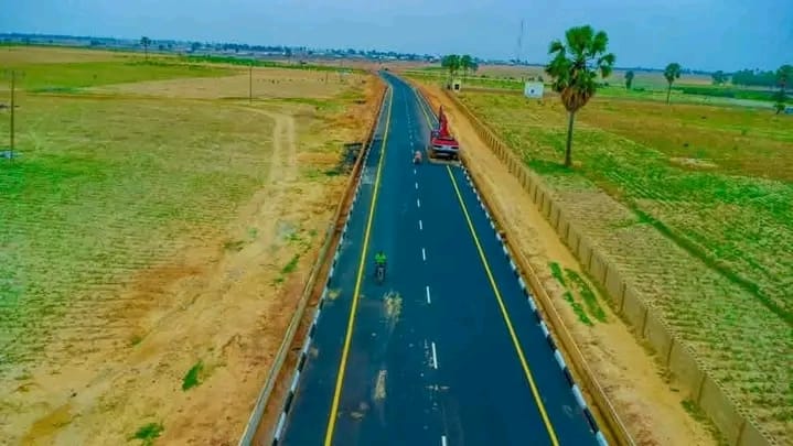 Kaduna residents commend Governor Sani over road projects, pledge support in 2027 2 IMG 20250527 WA0045