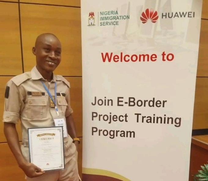 The NIS officer, Prince Orji Ugochukwu who arrested the wanted billionaire ritualist 