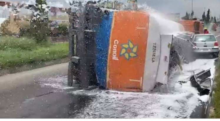 Fuel spill: Police, others avert explosion in Jigawa 1 Petrol tanker falls
