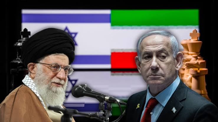 Iran’s supreme leader Ayatollah Ali Khamenei (L) and Israeli Prime Minister, Benjamin Netanyahu (R)