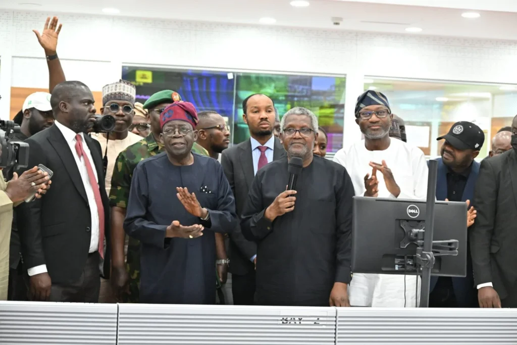 "Dangote Refinery in many ways was your brainchild" – Aliko Dangote tells Tinubu 1 President Tinubu visited the Dangote Petroleum Refinery and Petrochemicals Complex. in Lagos State.