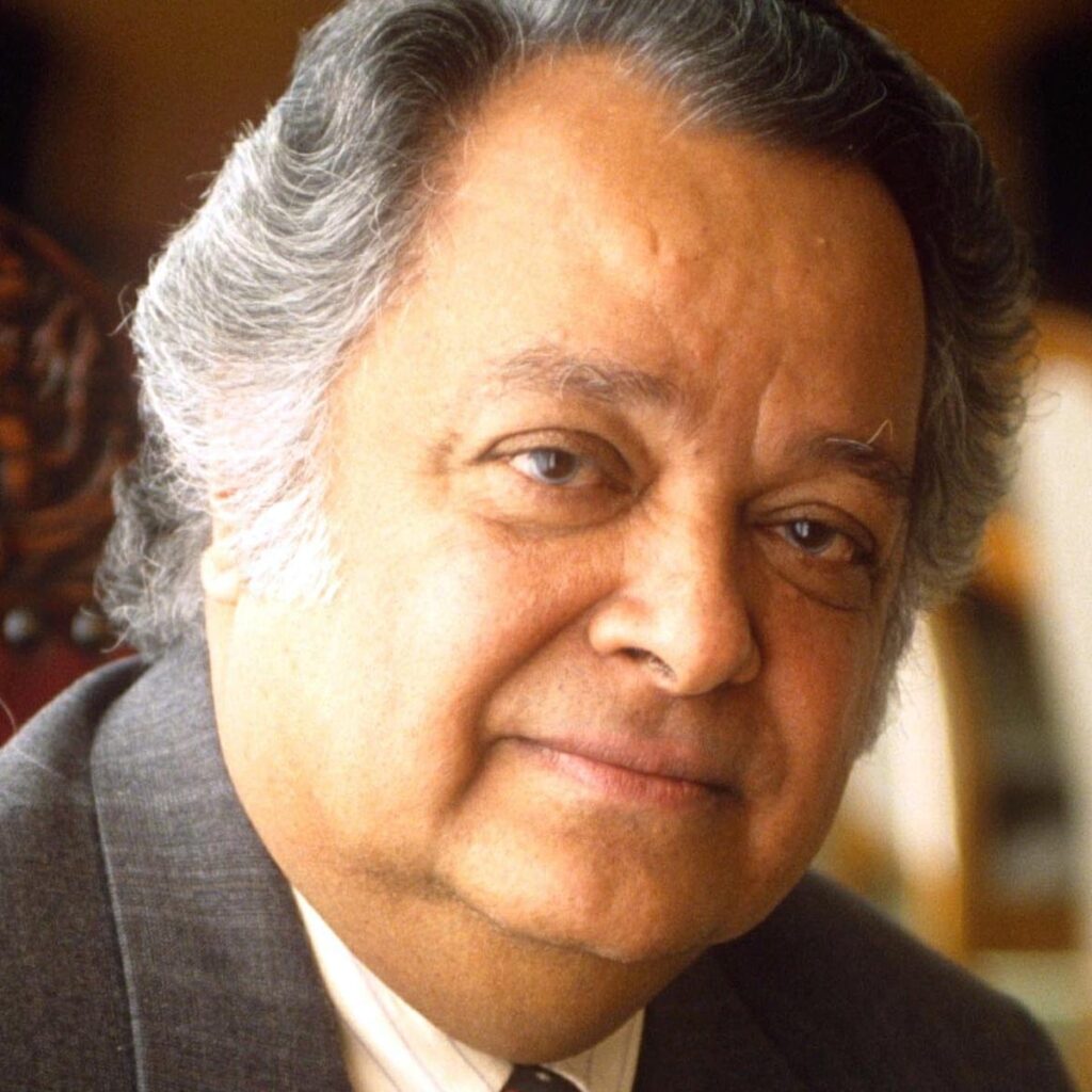 Anyaoku hails Ramphal as immeasurable champion of the Commonwealth 1 Late Sir Shridath Sunny Ramphal Commonwealth Secretary General 1975 1990