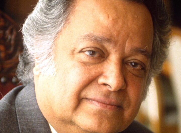 Anyaoku hails Ramphal as immeasurable champion of the Commonwealth 1 Late Sir Shridath Sunny Ramphal Commonwealth Secretary General 1975 1990