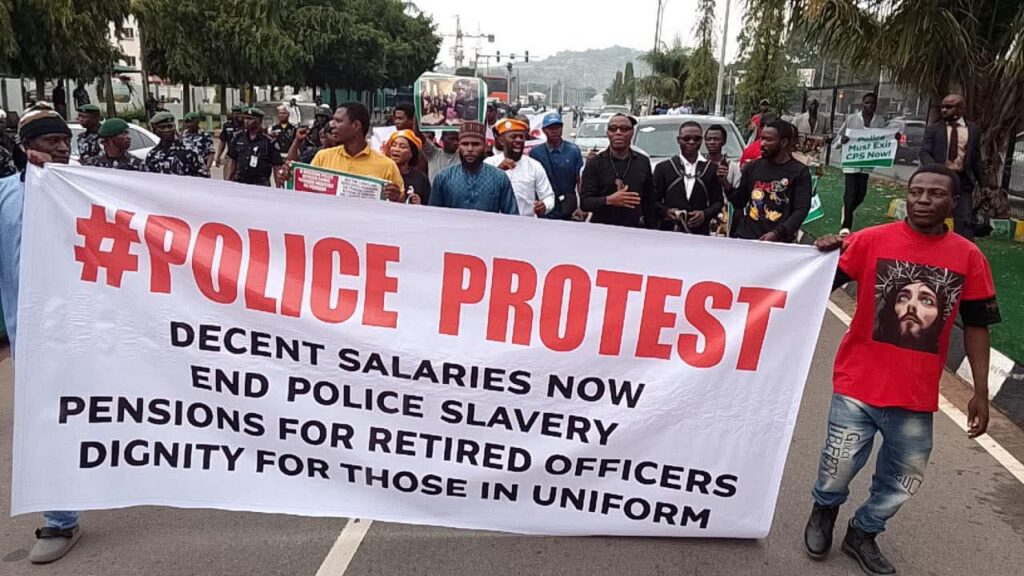 Retired police officers are demanding justice, fair pay, and their pensions!