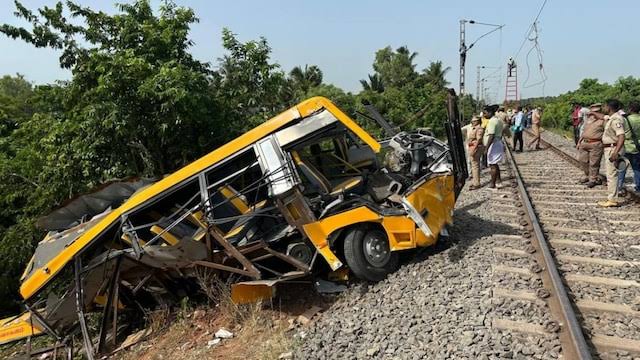 3 children feared dead as train crashes into school bus