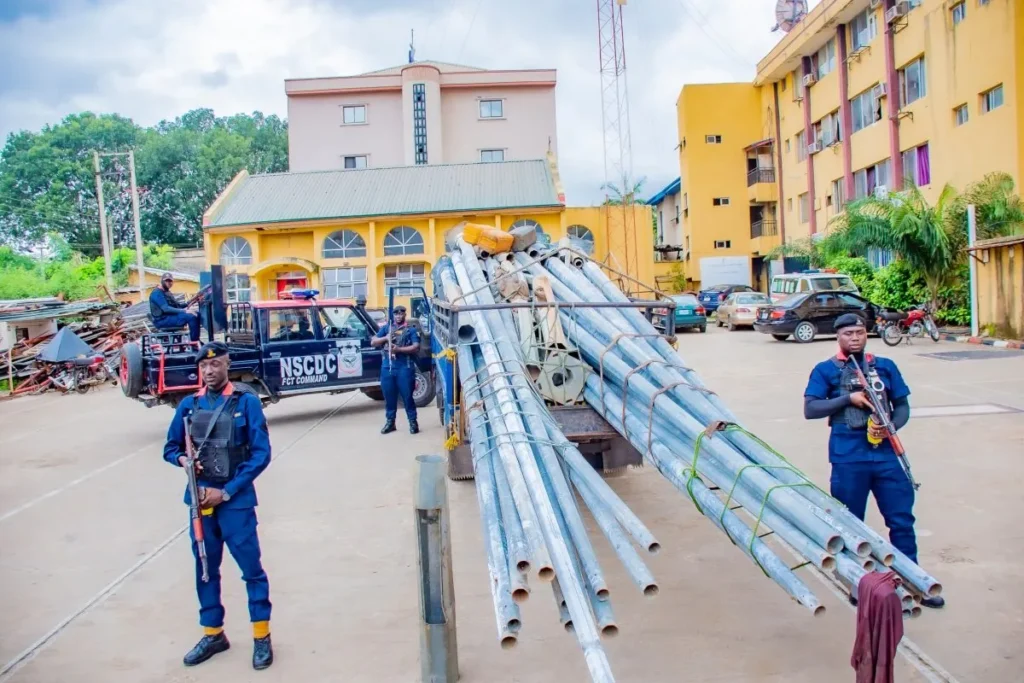 Federal Capital Territory (FCT) Command of the Nigeria Security and Civil Defence Corps (NSCDC) has intercepted a truck loaded with suspected vandalised street light poles.