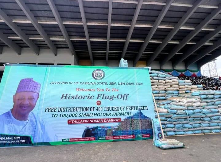 Sani distributes fertilizers to farmers in Kaduna