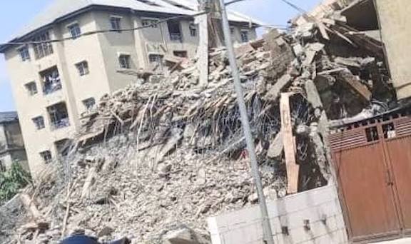 I dead, 26 rescued as 2-storey building collapses in Lagos 1 Collapsed building