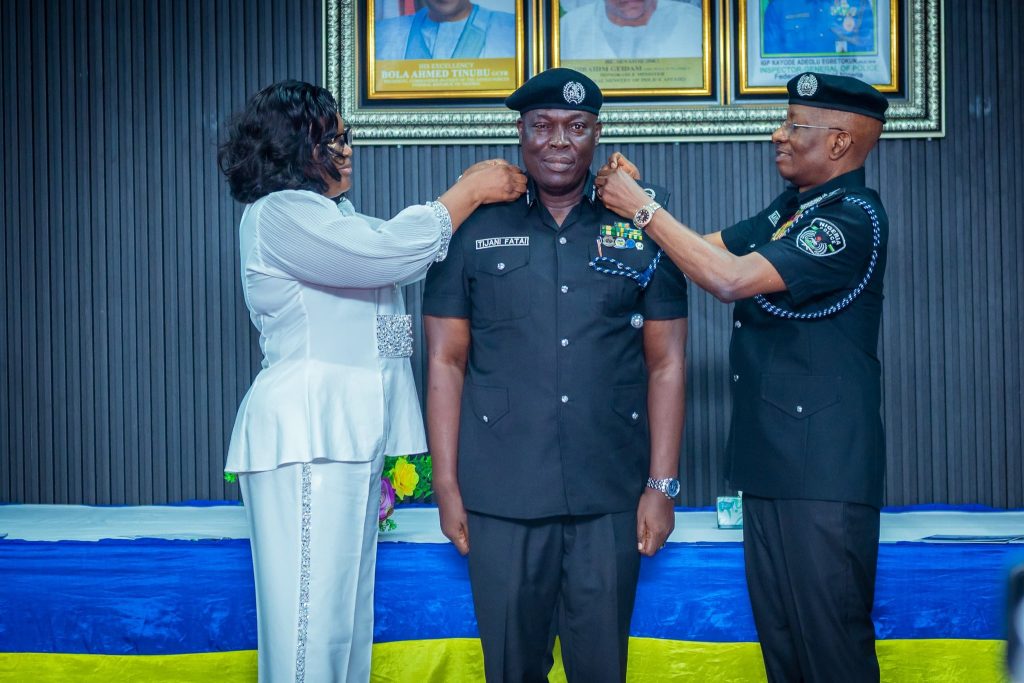 IGP decorates 1 DIG, 4 AIGs, 11 CPs with new ranks, charges officers to uphold ethical standards 1 IGP decorates 1 DIG, 4 AIGs, 11 CPs with new ranks
