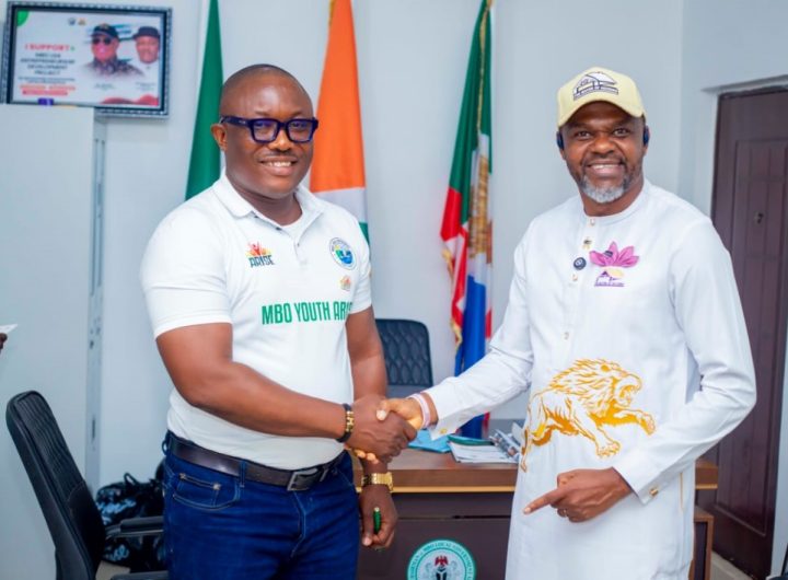 Mayor with MBO youth