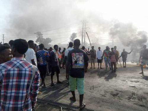 Nasarawa kidnapping crisis: Angry youths block Makurdi highway after deadly attack 1 Protesters
