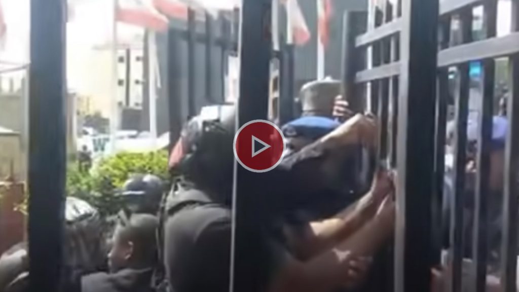 PDP hails Nigerians for solidarity in resisting attack by anti-democratic forces 2 Wike, Governors Mohammed, Makinde clash at PDP secretariat