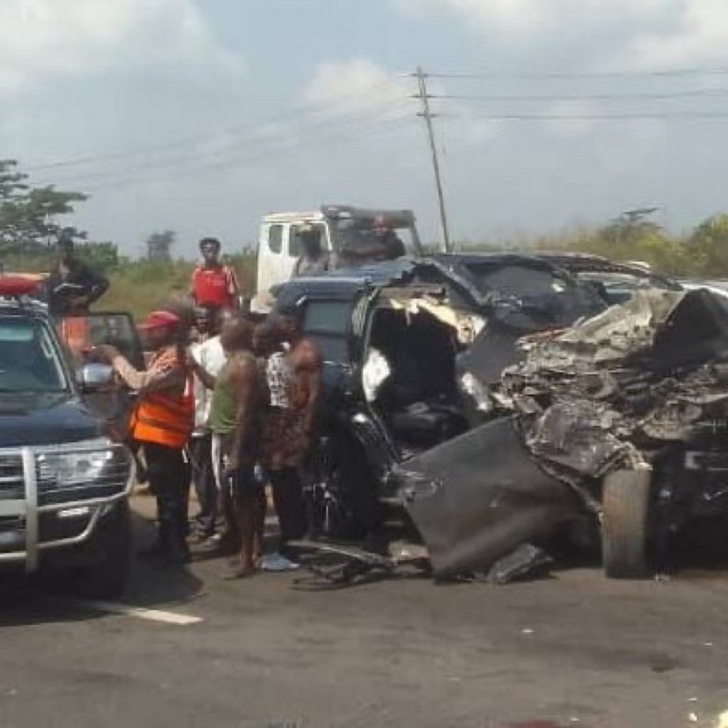 FRSC operatives rescue Anthony Joshua as 2 die from fatal crash in Ogun