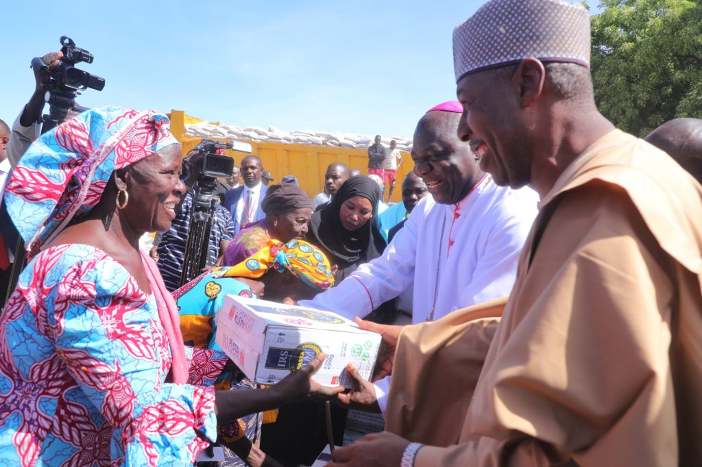 Borno: Zulum gifts food items for Christian widows, vulnerable