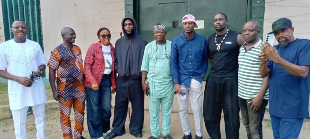 Burna Boy VDM visits Kirikiri prison in Lagos