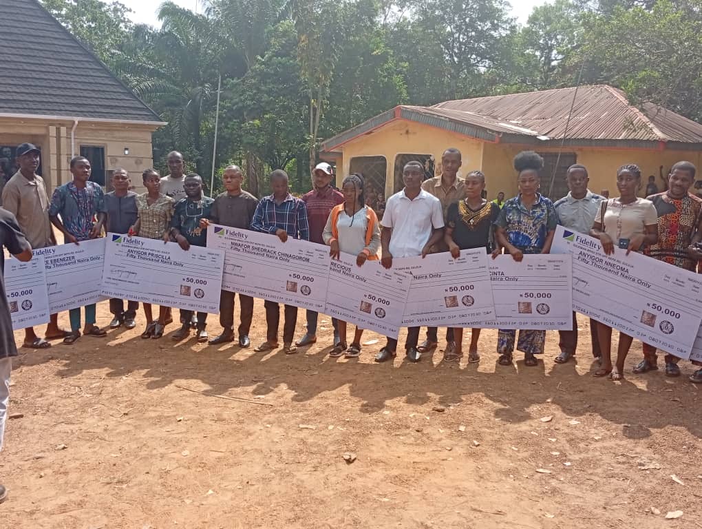 Chief Emeka Nwoba empowers women, supports undergraduates in Inyere community 1 Chief Emeka Nwoba empowers women