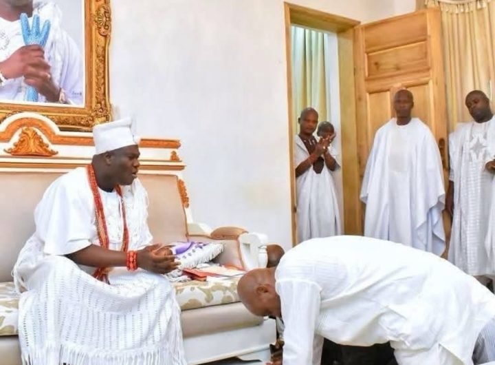PHOTONews: Davido’s dad, Deji Adeleke pays courtesy visit to Ooni of Ife