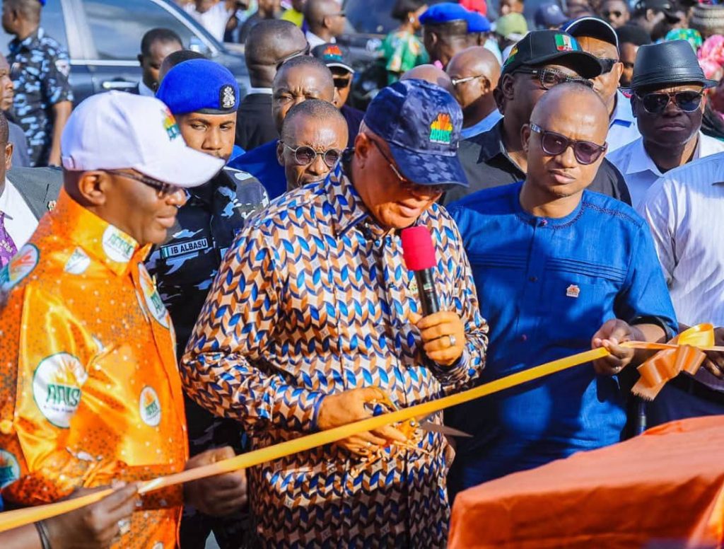 Eno inaugurates well-equipped primary health centre in Akwa Ibom 1 Eno inaugurates well-equipped primary health centre in Akwa Ibom