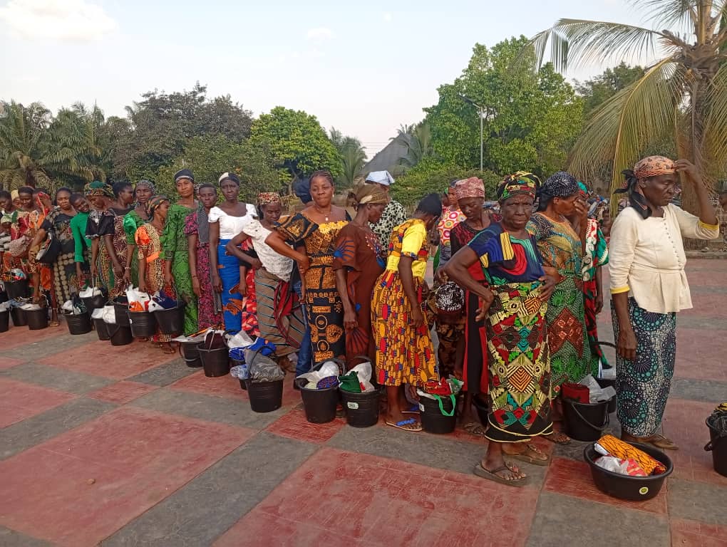 Former Ebonyi DC coordinator distributes rice