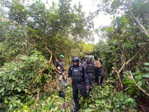 FCT police rescue 5 kidnap victims, kill 2 suspects in Byazhin Forest operation 2 Police raid bandits kidnappers camp in Forest