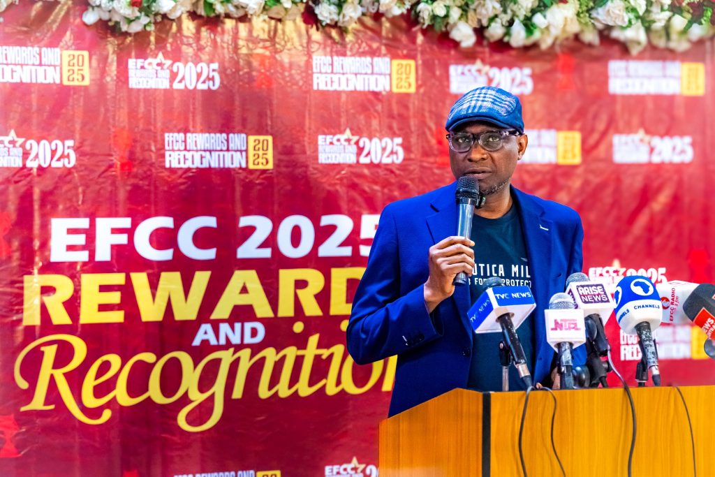 EFCC boss Olukoyede charges staff on integrity at 2025 Recognition & Reward Ceremony 2 EFCC boss Olukoyede charges staff on integrity at 2025 Recognition & Reward Ceremony