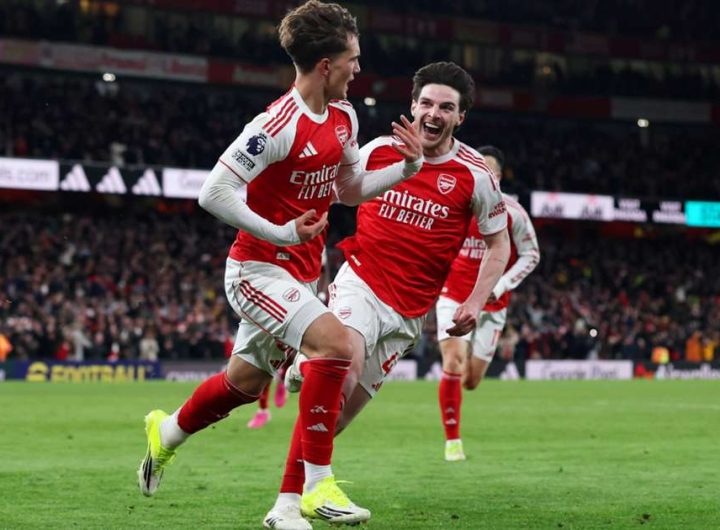 Arsenal bear Everton