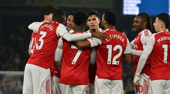 Arsenal edge Brighton 1- 0 as Saka scores to extend lead