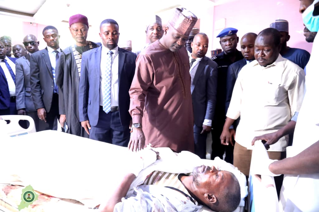 Kadafur visits UMTH, sympathises with bomb blast victims 1 Kadafur visits UMTH, sympathises with bomb blast victims