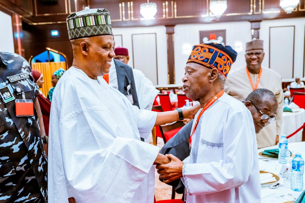 His Excellency, President Bola Ahmed Tinubu, GCFR, was joined by Vice President Kashim Shettima as he hosted Media Executives, the Newspaper Proprietors Association of Nigeria, and the Guild of Editors to an Interfaith Breaking of Fast, marking both Ramadan and Lent, at the State House Banquet Hall in the Presidential Villa, Abuja, on Friday. See photos below: