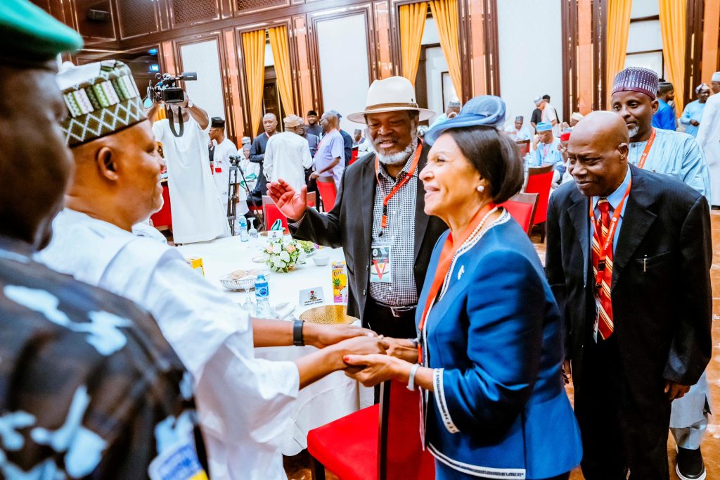 His Excellency, President Bola Ahmed Tinubu, GCFR, was joined by Vice President Kashim Shettima as he hosted Media Executives, the Newspaper Proprietors Association of Nigeria, and the Guild of Editors to an Interfaith Breaking of Fast, marking both Ramadan and Lent, at the State House Banquet Hall in the Presidential Villa, Abuja, on Friday. See photos below: