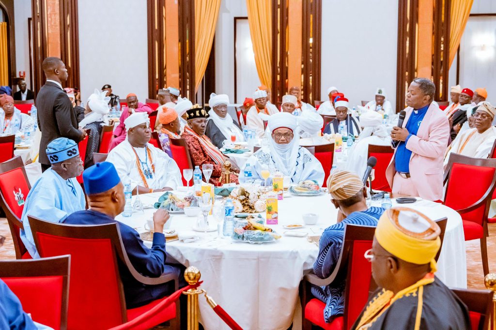 tinubu holds Iftar with traditional leaders.