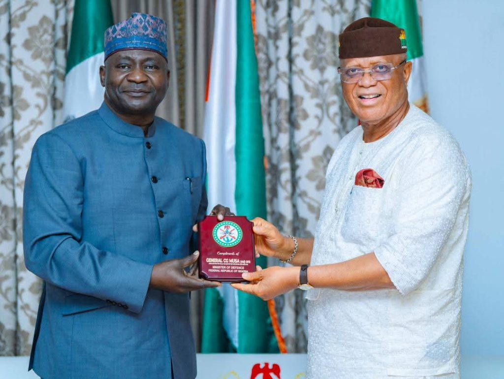 Defence Minister lauds Akwa Ibom Governor Eno over purposeful leadership