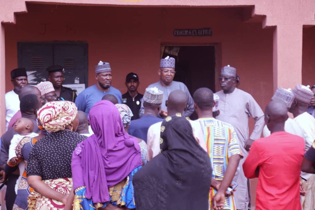 Wakilbe leads Borno selegation to sympathise with parents in Mussa, relocates school After abduction of students 1 Wakilbe leads Borno selegation to sympathise with parents in Mussa, relocates school After abduction of students