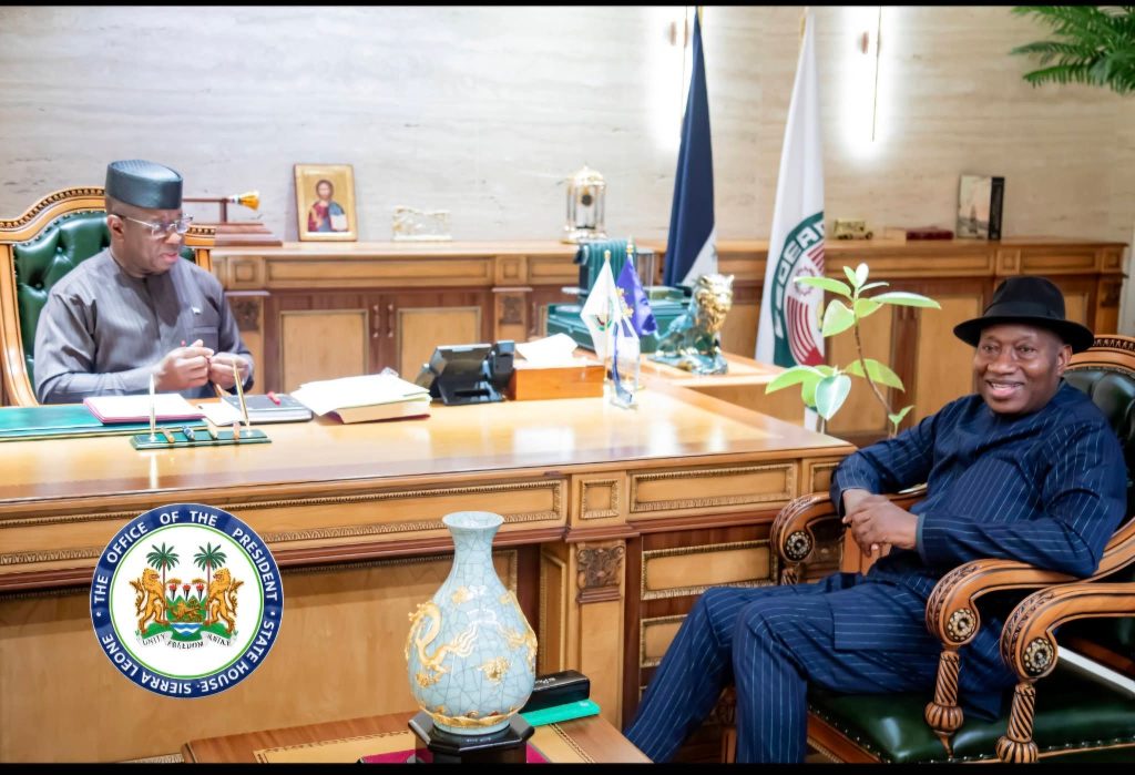 Jonathan meets Sierra Leone President Bio in Freetown, discusses West Africa’s stability 1 Jonathan meets Sierra Leone President Bio in Freetown, discusses West Africa’s stability