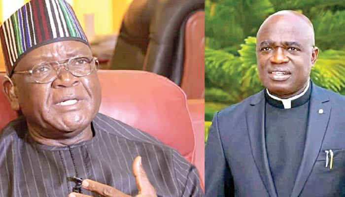 Ortom, Alia camps trade blame over Benue’s debt and spending 1 Former Benue State Governor, Samuel Ortom and Governor Hyacinth Alia