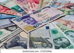 Naira gains against Dollar at official market, falls in black market 2 Naira gains against Dollar at official market