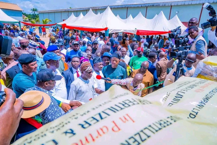 Alia flags off 2026 fertilizer distribution, subsidizes bag by 51% to N28,000 1 Alia flags off 2026 fertilizer distribution, subsidizes bag by 51% to N28,000