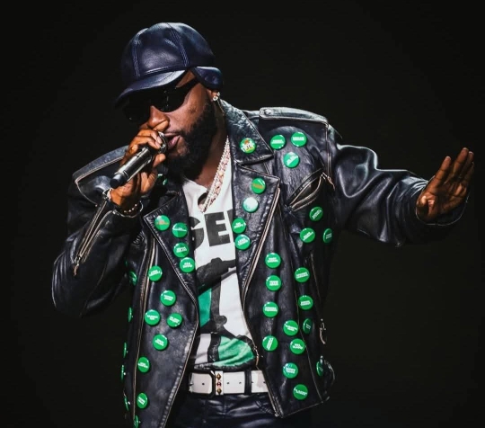 Davido wears jacket bearing names of abducted Oyo pupils, teachers at FIFA World Cup countdown concert 1 Davido wears jacket bearing names of abducted Oyo pupils, teachers at FIFA World Cup countdown concert